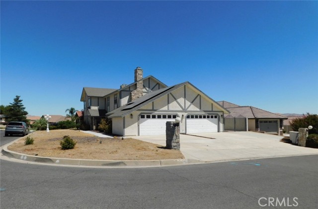 17830 San Gabriel Lane, Victorville CA: https://media.crmls.org/medias/bb974252-652a-4742-81be-329fc164f738.jpg
