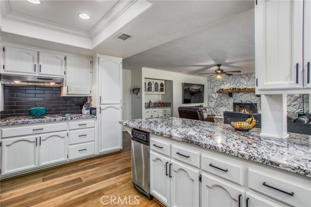 Detail Gallery Image 14 of 48 For 14473 Harvey Ln, Riverside,  CA 92503 - 4 Beds | 2 Baths