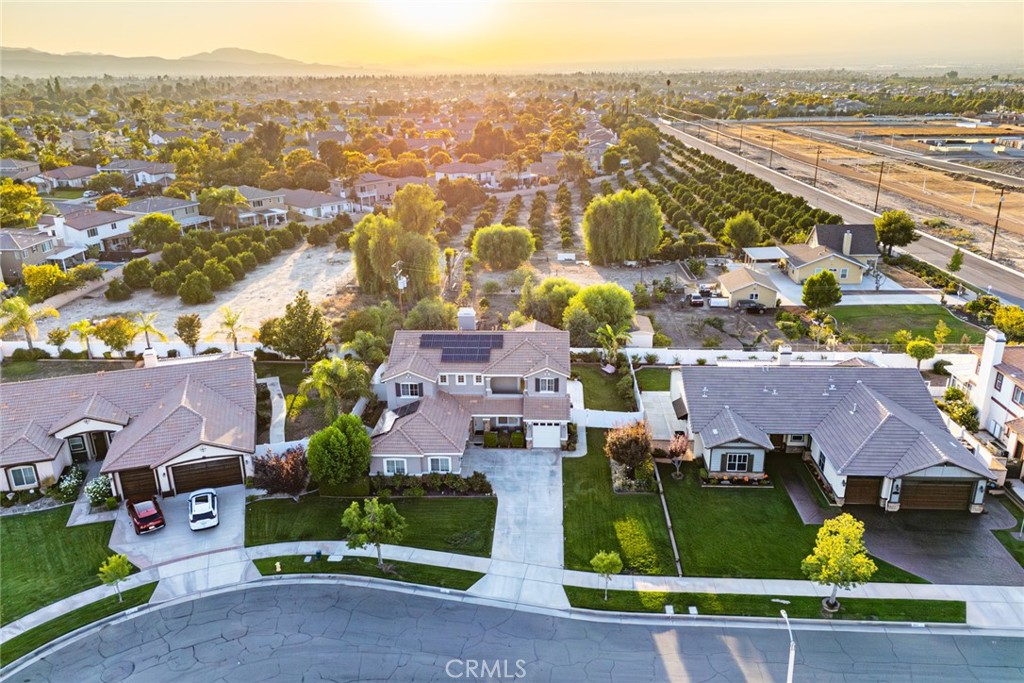 https://media.crmls.org/medias/bb9aee4e-02fb-4c2e-9881-3cafd2a8d84e.jpg?preset=X-Large