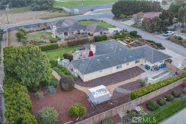 585 Red Tail Meadow Lane, Arroyo Grande CA: https://media.crmls.org/medias/bb9c3b83-9a70-4df0-9388-dfa5a9b5565e.jpg