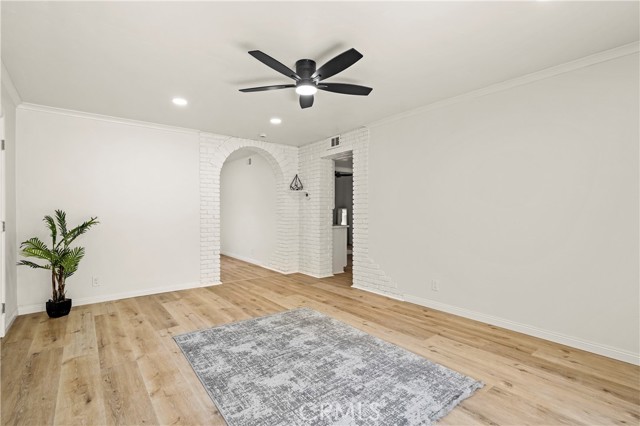 23254 Orange Avenue, Lake Forest CA: https://media.crmls.org/medias/bb9d49c3-4d22-4c48-978f-a99d4261cce5.jpg