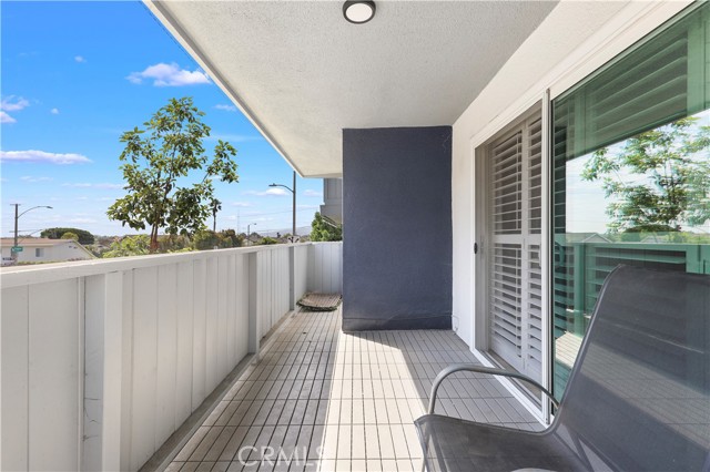 Detail Gallery Image 17 of 31 For 1321 Beryl St #101,  Redondo Beach,  CA 90277 - 3 Beds | 2/1 Baths