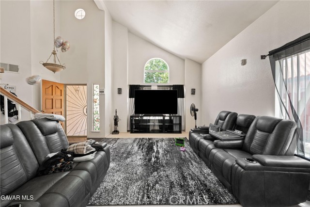 Detail Gallery Image 2 of 19 For 38145 Lido, Palmdale,  CA 93552 - 4 Beds | 3 Baths