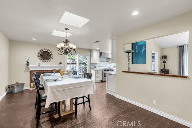 Detail Gallery Image 12 of 38 For 1351 Dr. Kirkwood, Corona,  CA 92882 - 4 Beds | 3 Baths