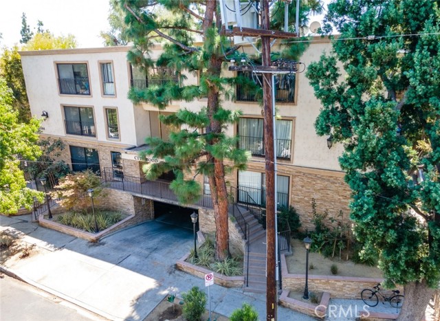 Detail Gallery Image 25 of 26 For 15344 Weddington St #202,  Sherman Oaks,  CA 91411 - 2 Beds | 2 Baths