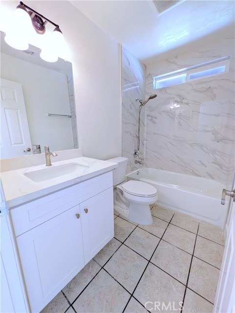 Detail Gallery Image 11 of 18 For 13842 Caspian, Moreno Valley,  CA 92553 - 2 Beds | 2 Baths