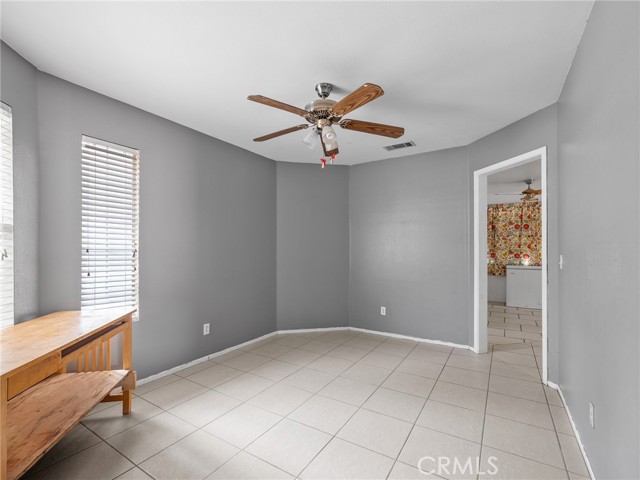 16409 Pauhaska Court, Apple Valley CA: https://media.crmls.org/medias/bba06a8c-31b1-4d24-adf8-f13cca2a0f0e.jpg