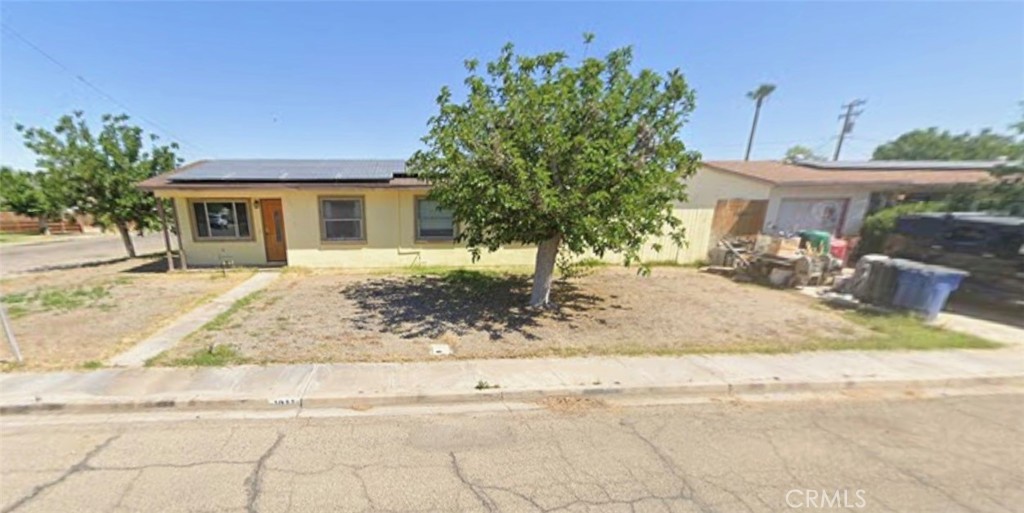 1011 E California