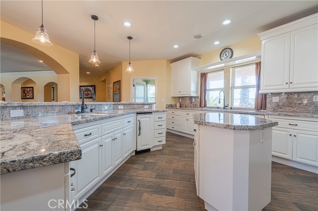 Detail Gallery Image 50 of 67 For 11822 Musgrave Rd, Oak Hills,  CA 92344 - 4 Beds | 4/1 Baths