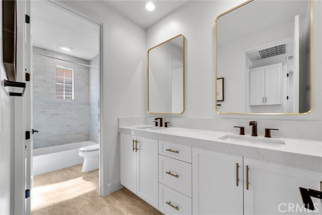 218 Collino, Irvine CA: https://media.crmls.org/medias/bba143d8-3116-42cb-984b-2af8b687c224.jpg