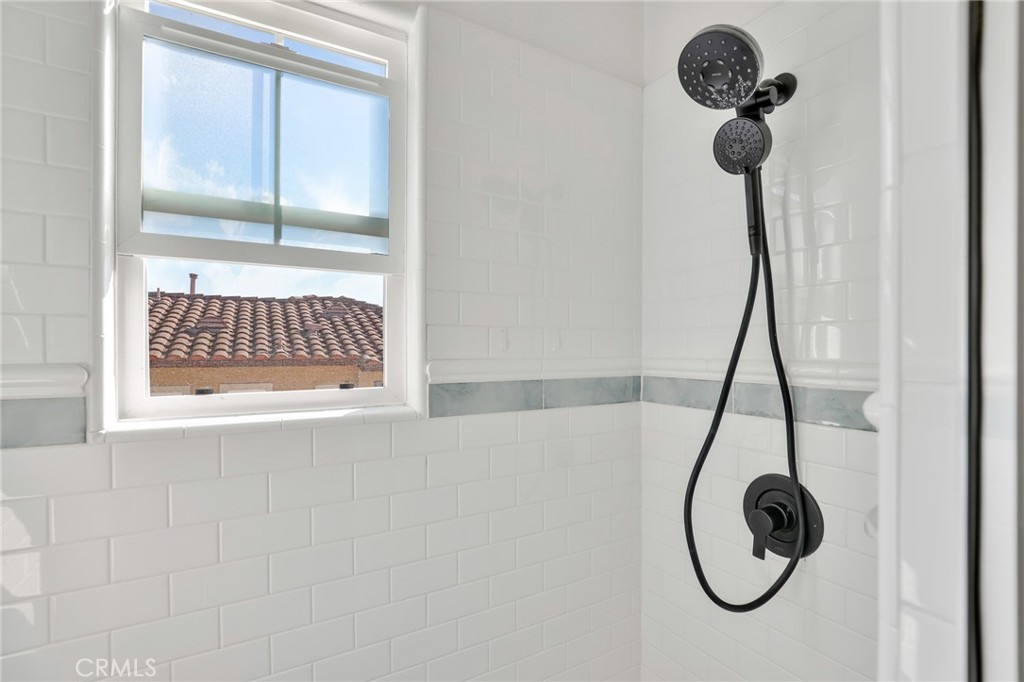 MLS #OC25270276 image #15