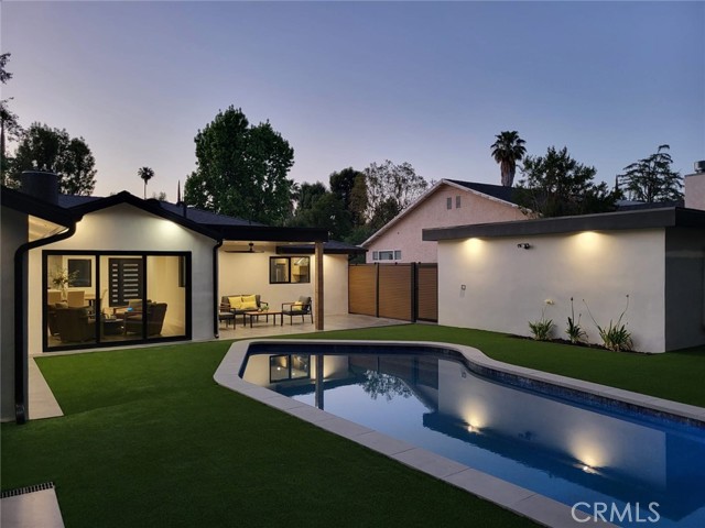 Detail Gallery Image 40 of 41 For 23240 Leonora Dr, Woodland Hills,  CA 91367 - 5 Beds | 5 Baths