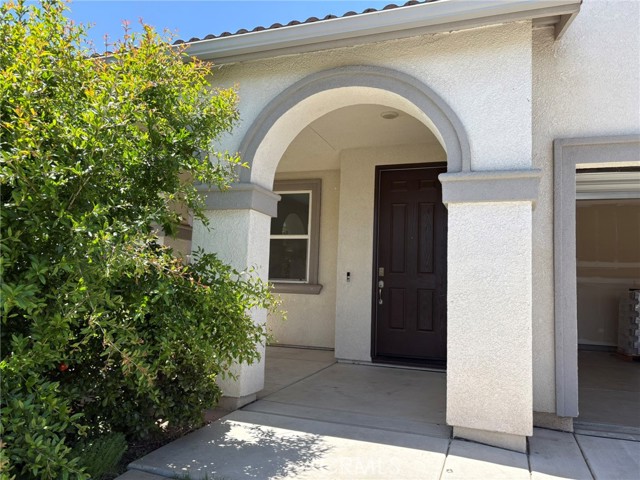 Detail Gallery Image 2 of 24 For 70 Drake St, Madera,  CA 93638 - 4 Beds | 2/1 Baths