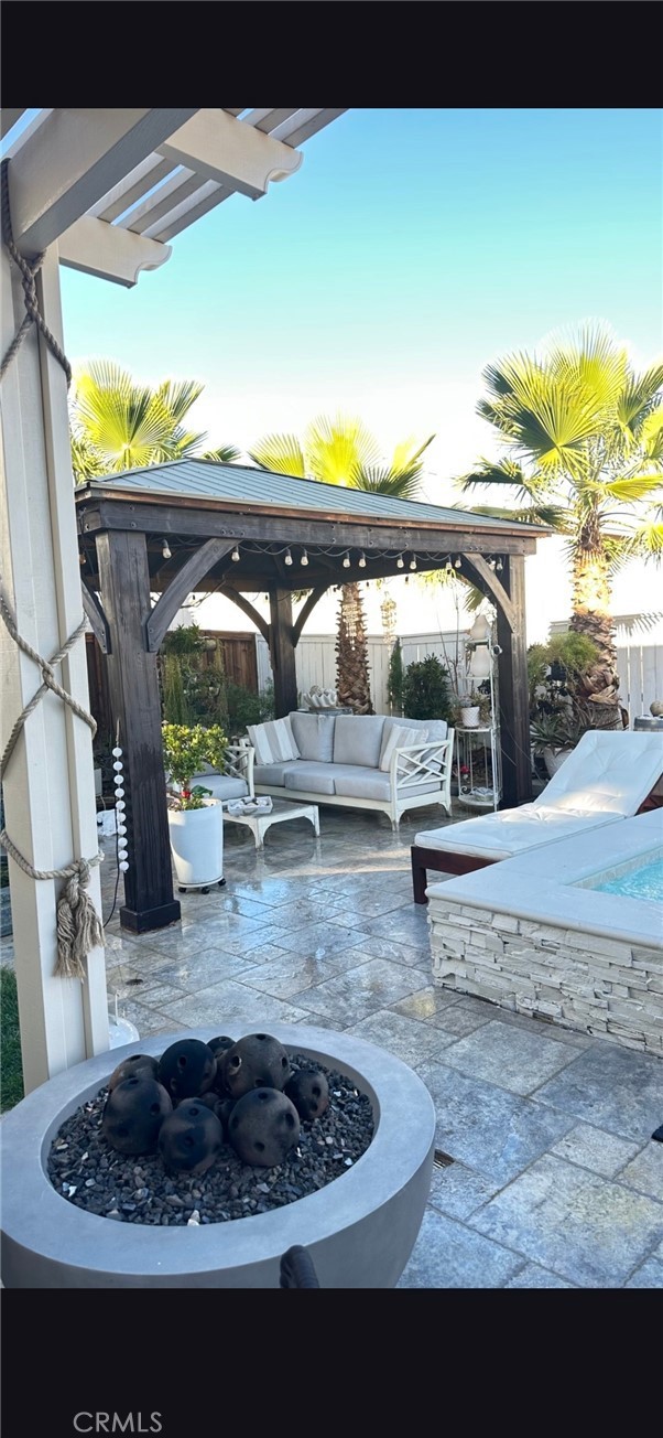 Detail Gallery Image 11 of 11 For 12286 Malahini, Victorville,  CA 92392 - 4 Beds | 4 Baths