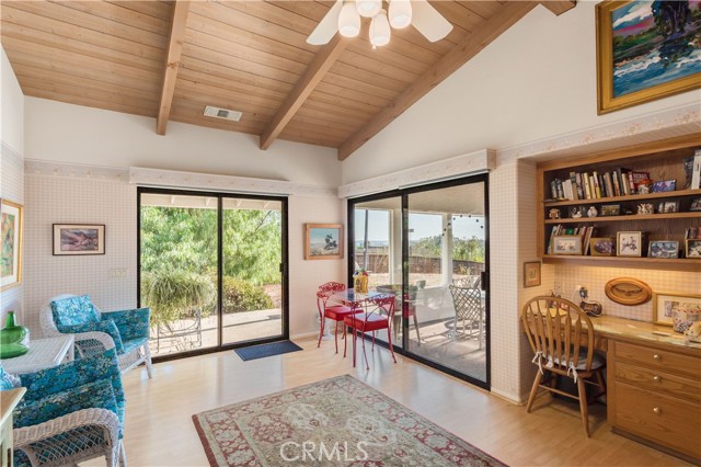 711 Tumble Creek Lane, Fallbrook CA: https://media.crmls.org/medias/bba33618-87c0-457b-9b6f-a7276cf7a229.jpg