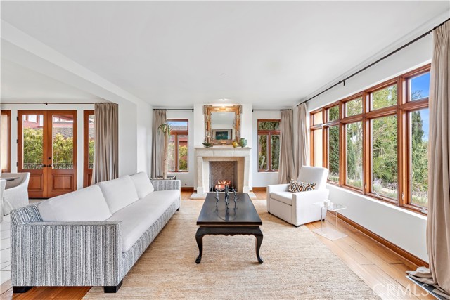 Detail Gallery Image 18 of 47 For 206 Driftwood Rd, Corona Del Mar,  CA 92625 - 4 Beds | 5/1 Baths