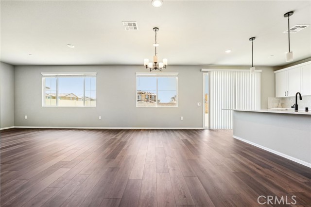 2187 Oroblanco Way, Redlands CA: https://media.crmls.org/medias/bba491a1-4422-45f2-8b25-e09919fac1d5.jpg