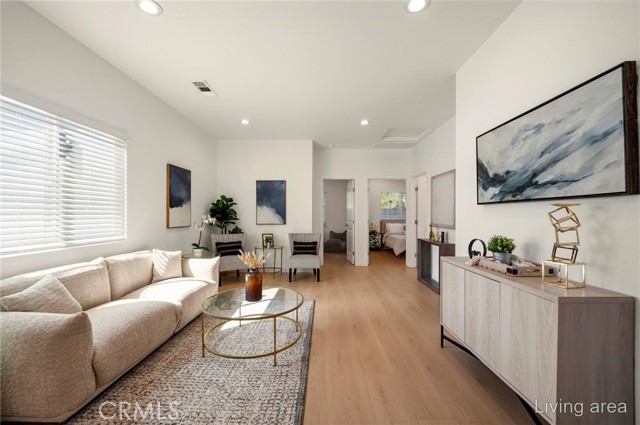 Detail Gallery Image 8 of 36 For 1411 W 7th St, Santa Ana,  CA 92703 - 6 Beds | 4 Baths