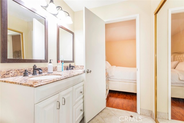 Detail Gallery Image 13 of 21 For 7625 Reseda Blvd #105,  Reseda,  CA 91335 - 3 Beds | 2 Baths