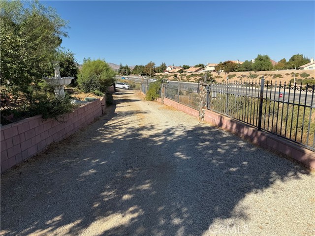 Detail Gallery Image 3 of 31 For 36326 32nd St, Palmdale,  CA 93550 - 4 Beds | 3 Baths