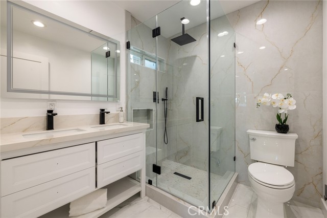 11012 Montgomery Avenue, Granada Hills CA: https://media.crmls.org/medias/bba62621-c8c7-4082-bd15-c2b9f96d62ce.jpg