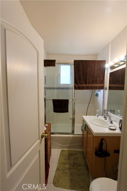 Back unit bathroom