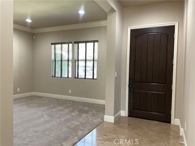 2068 Radnor Avenue, Long Beach CA: https://media.crmls.org/medias/bba6ec47-16f5-41d8-a653-5cc85c7bcf26.jpg