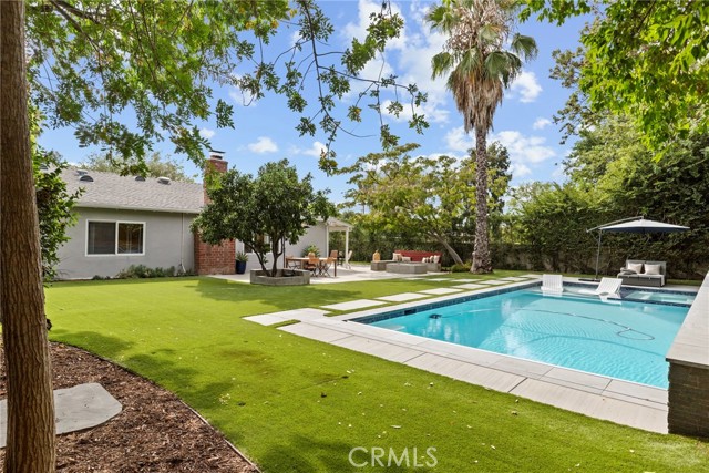 Detail Gallery Image 35 of 44 For 4410 Canoga Dr, Woodland Hills,  CA 91364 - 4 Beds | 3 Baths