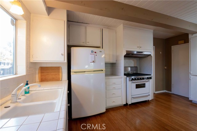 22654 Dolorosa Street, Woodland Hills CA: https://media.crmls.org/medias/bba76738-5cff-4210-995a-287423257013.jpg
