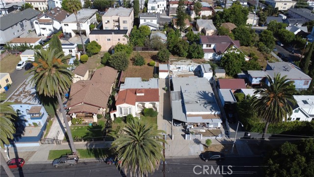 701 N Rampart Boulevard, Los Angeles CA: https://media.crmls.org/medias/bba79ac6-a646-43f0-a8be-033a2bee0feb.jpg