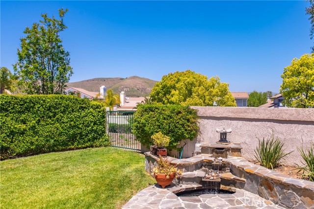 Detail Gallery Image 28 of 37 For 161 Silver Fern Ct, Simi Valley,  CA 93065 - 3 Beds | 2/1 Baths