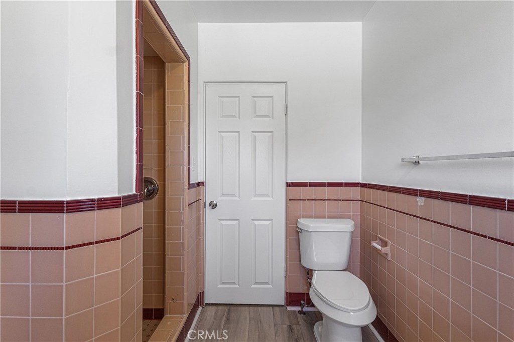 https://media.crmls.org/medias/bba8461a-4398-4c2b-b014-6230159eb40a.jpg?preset=X-Large