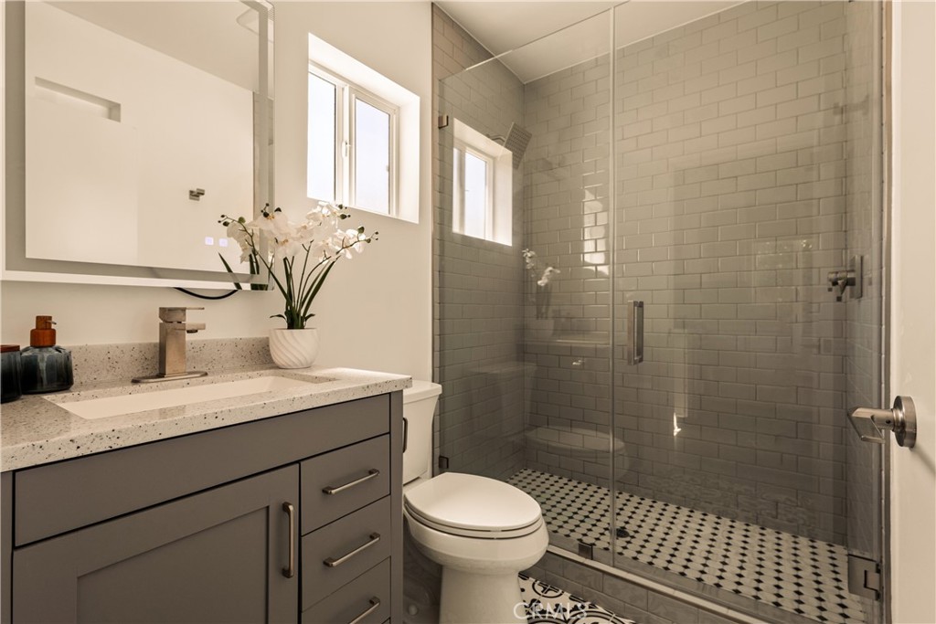 MLS #SR25252811 image #8