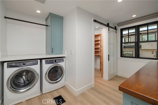 Detail Gallery Image 19 of 34 For 5903 E Corso Di Napoli, Long Beach,  CA 90803 - 4 Beds | 3 Baths