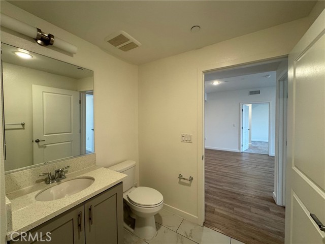 Detail Gallery Image 13 of 37 For 1025 S Berendo St #411,  Los Angeles,  CA 90006 - 2 Beds | 2 Baths