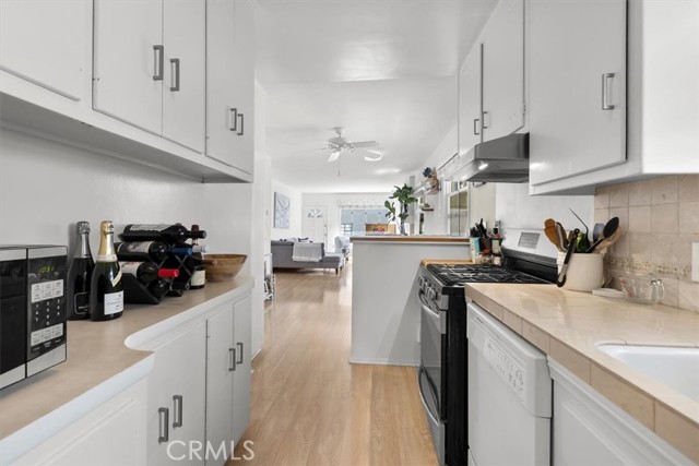 319 29th Street, Manhattan Beach, California 90266, 5 Bedrooms Bedrooms, ,3 BathroomsBathrooms,Residential,Sold,29th,SB22026167