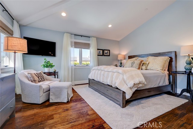 1833 8th Street, Manhattan Beach CA: https://media.crmls.org/medias/bba936ad-df68-4614-a68c-6e18328af920.jpg