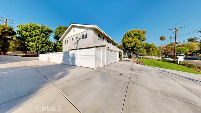 Detail Gallery Image 24 of 25 For 19201 Barrett Ln, North Tustin,  CA 92705 - 5 Beds | 3/1 Baths