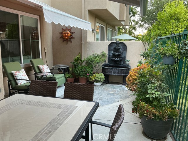 Detail Gallery Image 3 of 44 For 508 Bannister Way #B,  Simi Valley,  CA 93065 - 3 Beds | 2/1 Baths