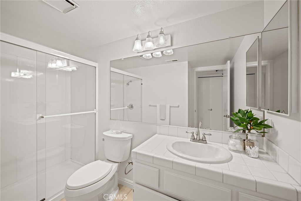 MLS #OC25262654 image #16