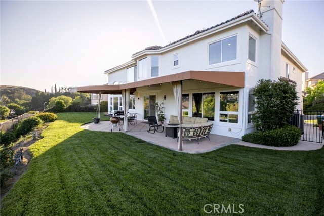 24736 Wooded Vista, West Hills CA: https://media.crmls.org/medias/bbab9e86-e411-4eb2-a52d-b763e88de723.jpg