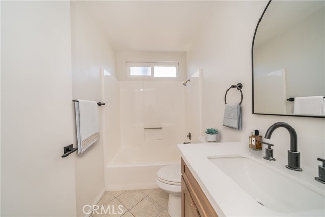 Detail Gallery Image 9 of 14 For 1748 Amigo Dr, Hemet,  CA 92545 - 2 Beds | 1 Baths