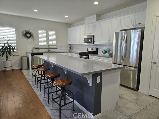 Detail Gallery Image 2 of 11 For 34721 Leather Ct, Murrieta,  CA 92563 - 3 Beds | 2 Baths
