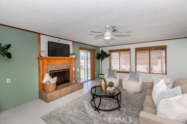 Detail Gallery Image 15 of 30 For 28613 W Worcester Rd, Menifee,  CA 92586 - 2 Beds | 2 Baths