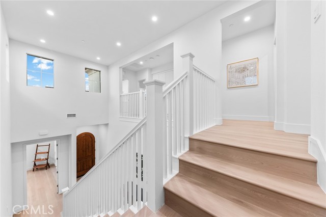 118 Sunnybank, Irvine CA: https://media.crmls.org/medias/bbae358e-7bd9-463e-84c1-47eab095f455.jpg