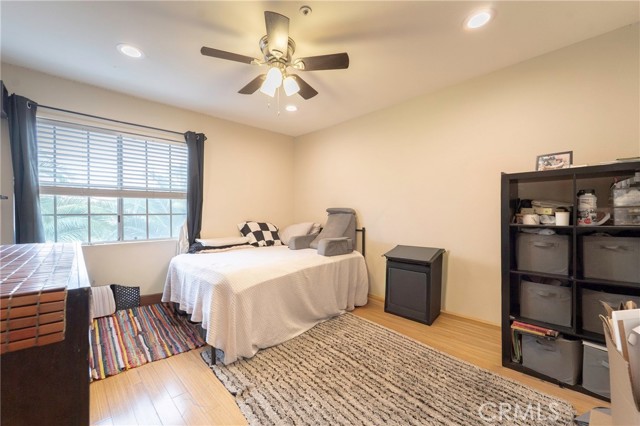 13584 Sutter Court, Fontana CA: https://media.crmls.org/medias/bbae6197-23ca-4b76-aee0-b67d2bda6df5.jpg