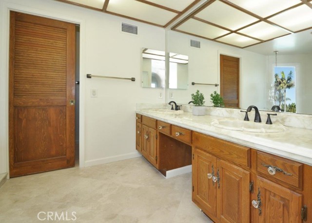 11 Country Lane, Rolling Hills Estates, California 90274, 5 Bedrooms Bedrooms, ,2 BathroomsBathrooms,Residential,Sold,Country Lane,PV17245605 11 Country Lane, Rolling Hills Estates, California 90274, 5 Bedrooms Bedrooms, ,2 BathroomsBathrooms,Residential,Sold,Country Lane,PV17245605