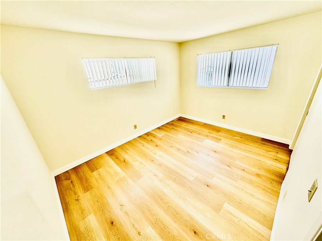 https://media.crmls.org/medias/bbaf521b-ee52-4338-a46d-7bb705d3b667.jpg?preset=X-Large