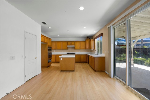 Detail Gallery Image 6 of 32 For 23281 Highland Oaks Ct, Wildomar,  CA 92595 - 4 Beds | 3 Baths