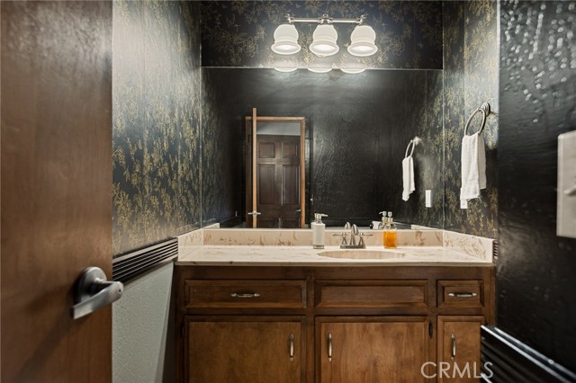 Detail Gallery Image 22 of 47 For 27808 Alpen, Lake Arrowhead,  CA 92352 - 4 Beds | 3/1 Baths